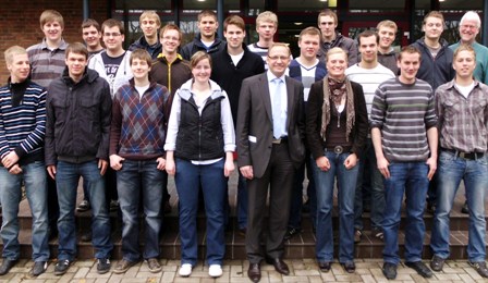 EFL Vechta mit Franz-Josef Holzenkamp (Mitte) und Josef Batke (rechts außen) EFL Vechta mit Franz-Josef Holzenkamp (Mitte) und Josef Batke (rechts außen)