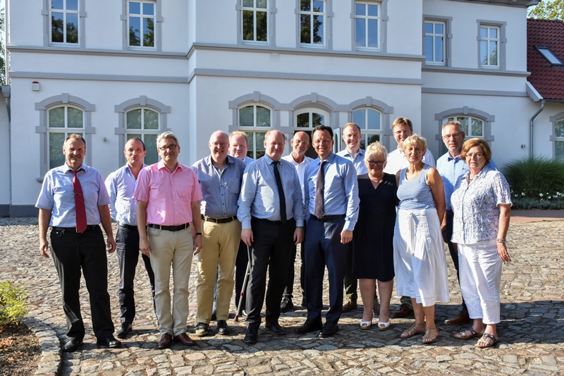 Cdu Kreisverband Vechta Finanzmiister Hilbers Nils Bogdol In Holdorf