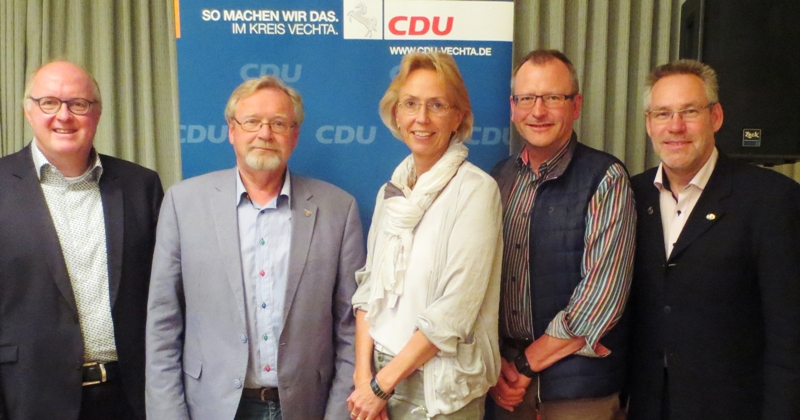 Dr. Stephan Siemer (Vechta), Norbert Bockstette (Lohne), Sabine Meyer (Dinklage), Thomas Hoping (Bakum), Walter Goda (Damme); 5 der 60 Kreistagskandidaten der CDU. Dr. Stephan Siemer (Vechta), Norbert Bockstette (Lohne), Sabine Meyer (Dinklage), Thomas Hoping (Bakum), Walter Goda (Damme); 5 der 60 Kreistagskandidaten der CDU.